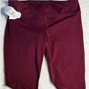 Jolyn Leggings NWT Color: "Mulberry" Sz Medium